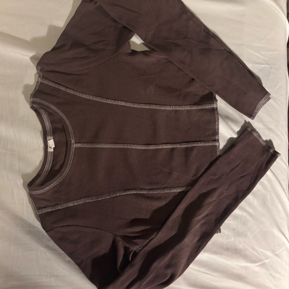 Cropped Brown Long Sleeve